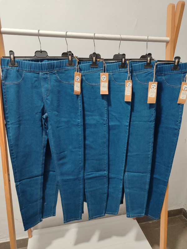 Pantalón legging vaquero 